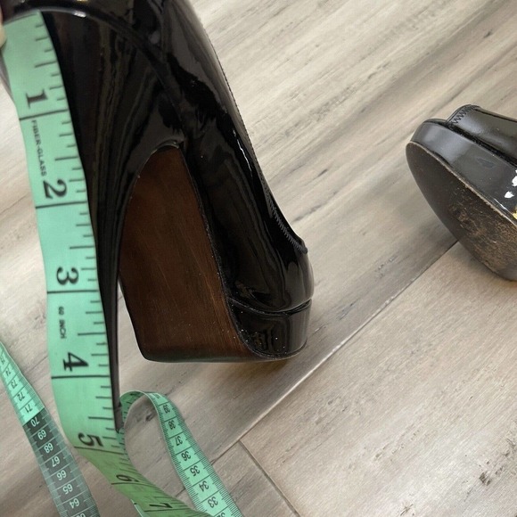 Stuart Weitzman Patent Leather Peep Toe Heels Black Size 9 Excellent! - Picture 8 of 8